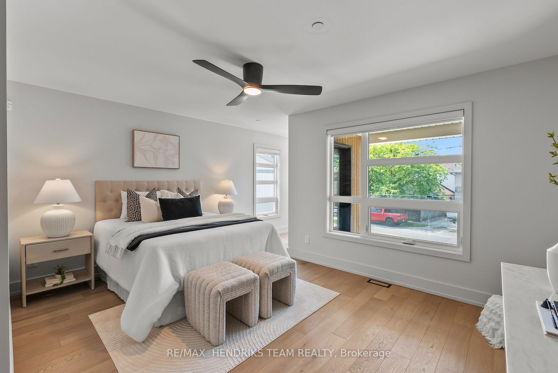 Photo 20 of 102 Broadway Avenue, St. Catharines, Port Weller — HOMEH