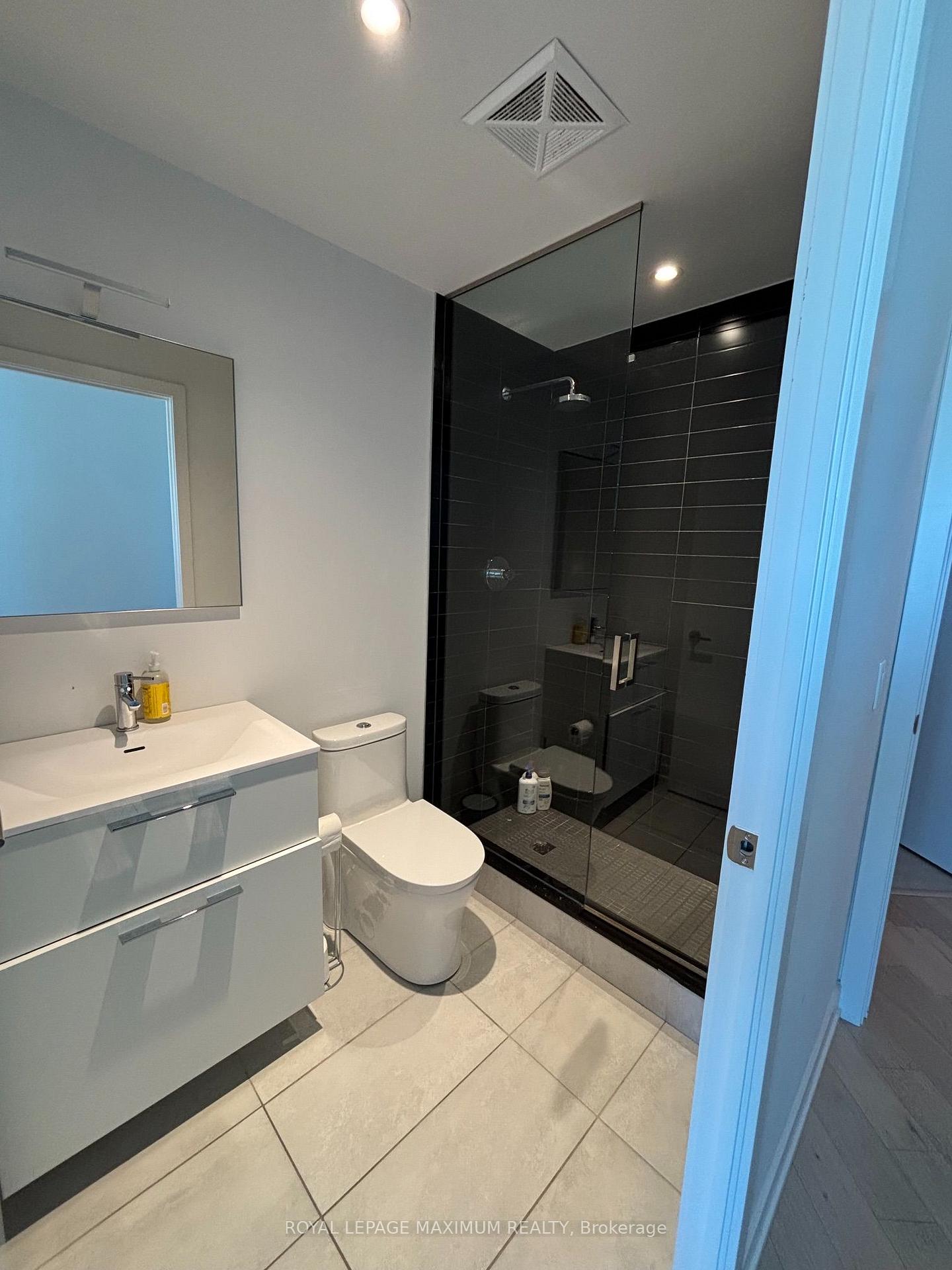 Photo 10 of Unit 805, 200 Sudbruy Street, Toronto, Little Portugal — HOMEH