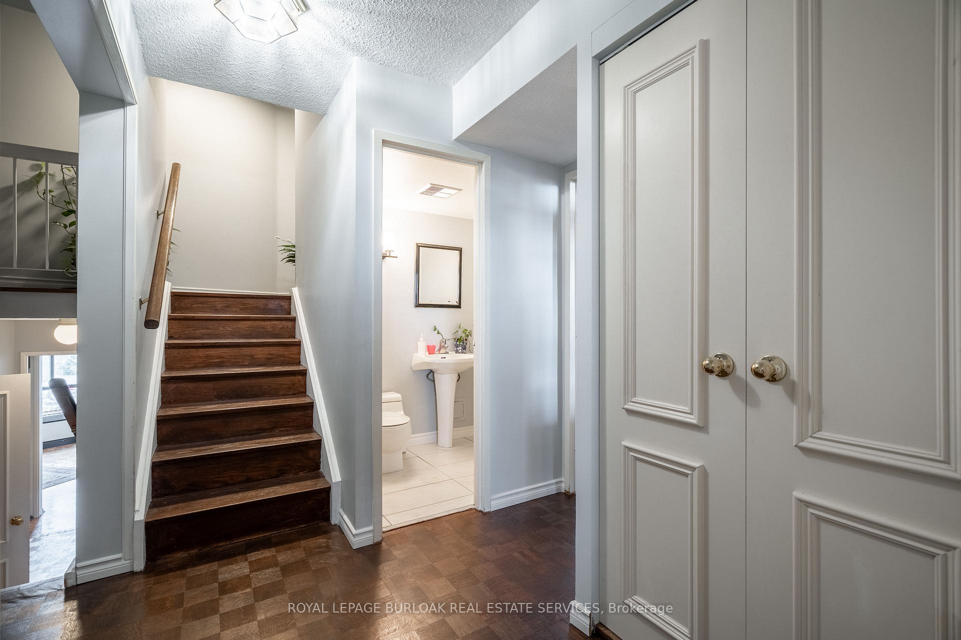 Photo 3 of Unit C34, 300 Mill Road, Etobicoke, Markland Wood — HOMEH