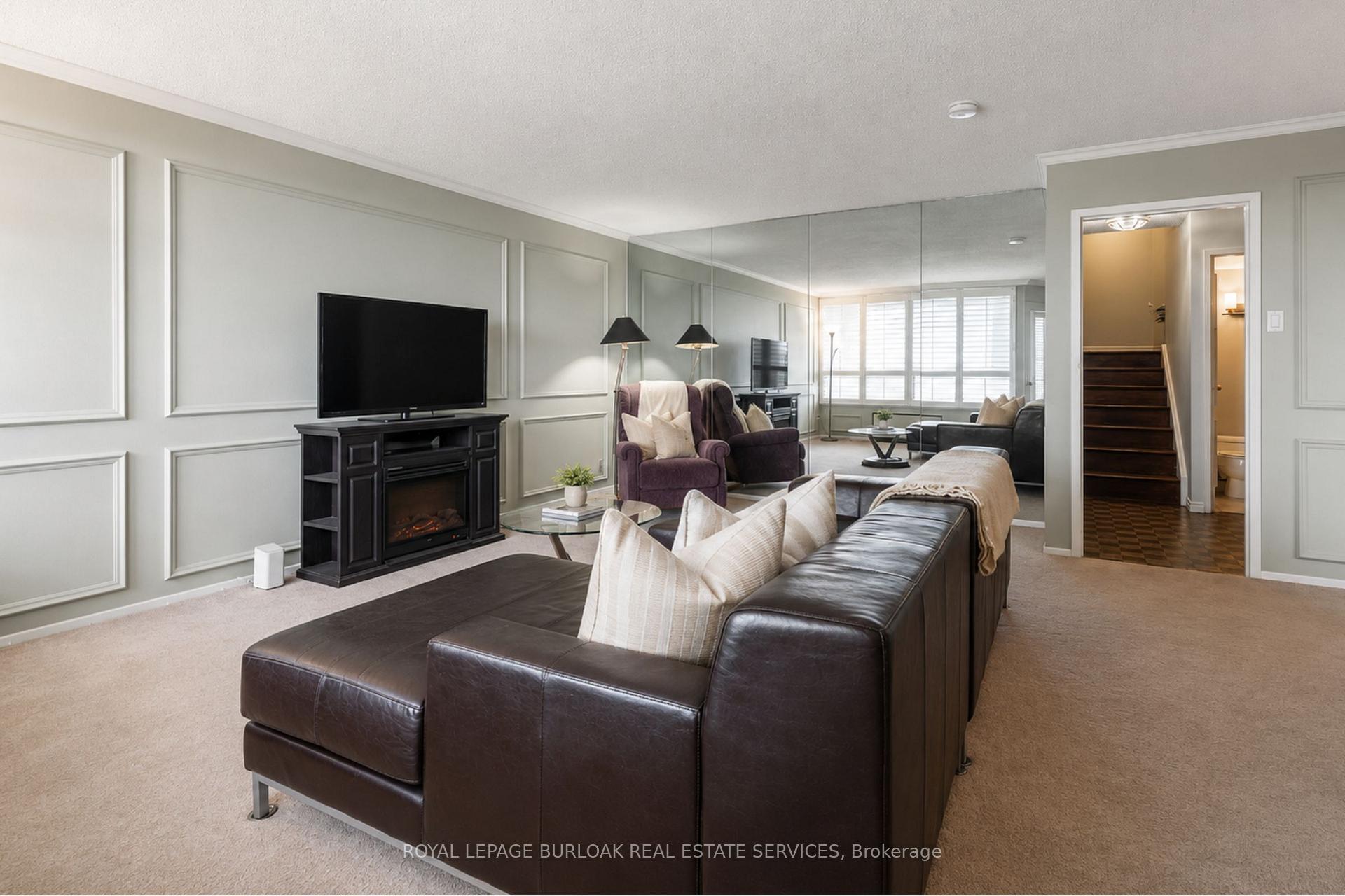 Photo 4 of Unit C34, 300 Mill Road, Etobicoke, Markland Wood — HOMEH
