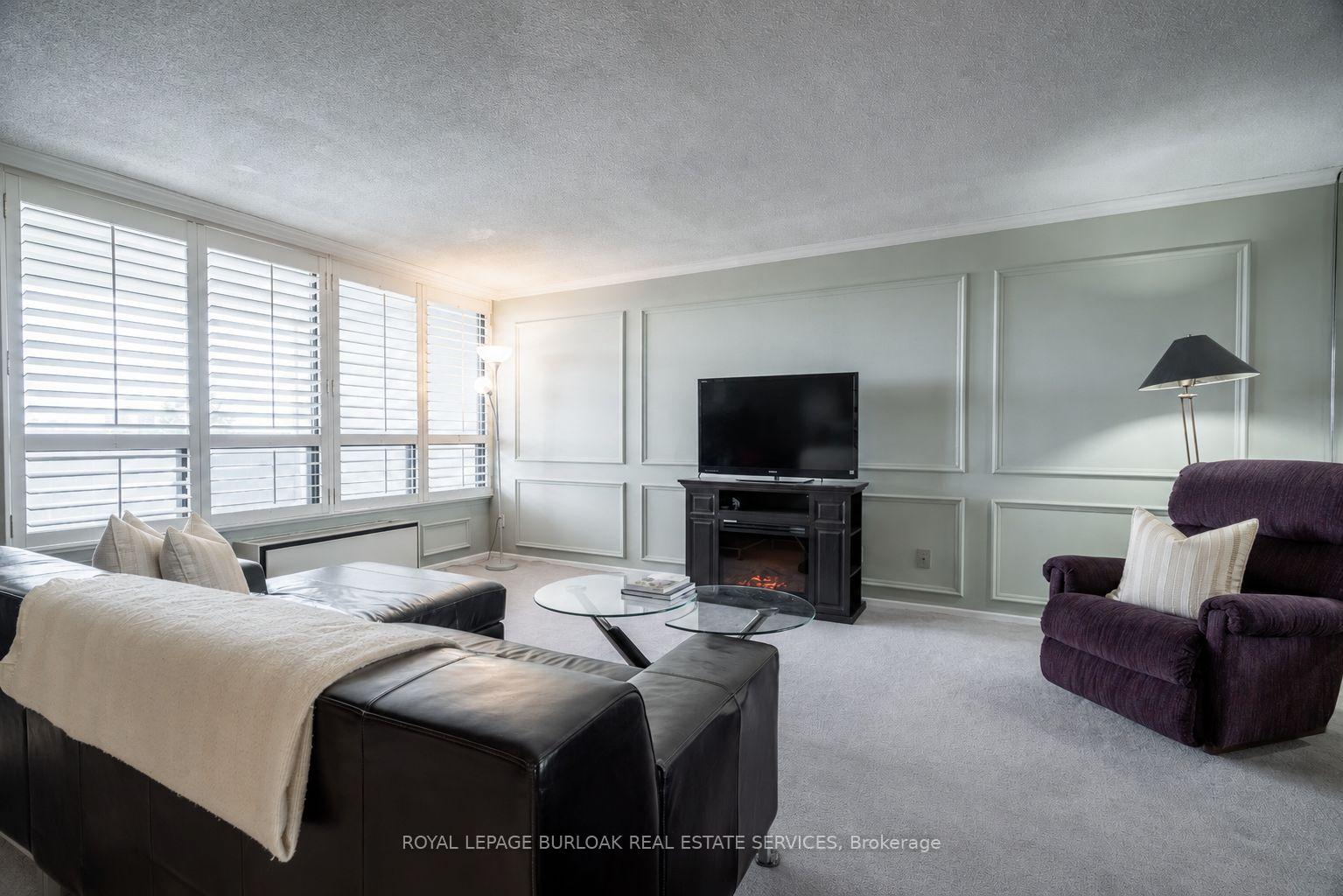 Photo 5 of Unit C34, 300 Mill Road, Etobicoke, Markland Wood — HOMEH