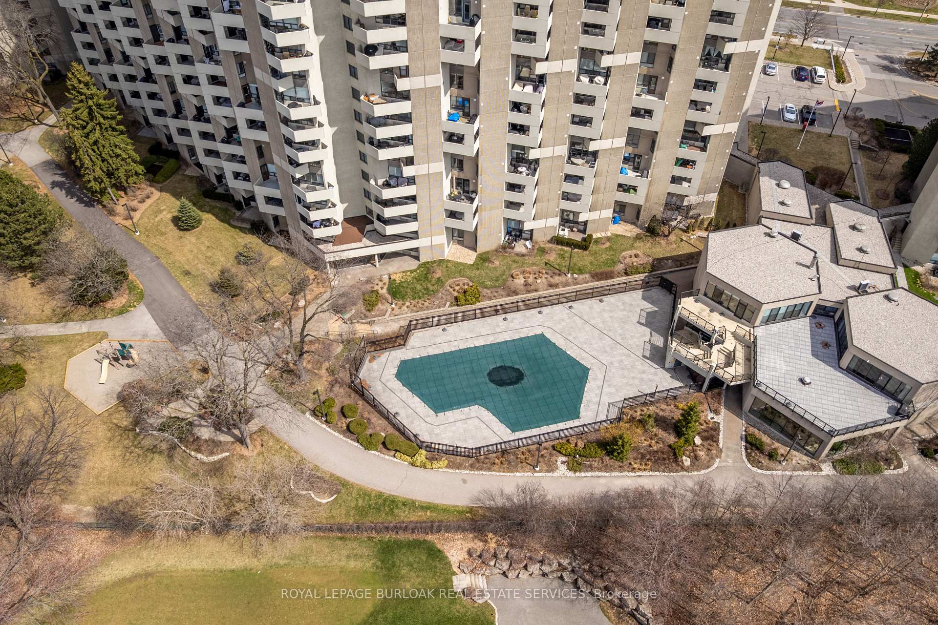 Photo 24 of Unit C34, 300 Mill Road, Etobicoke, Markland Wood — HOMEH
