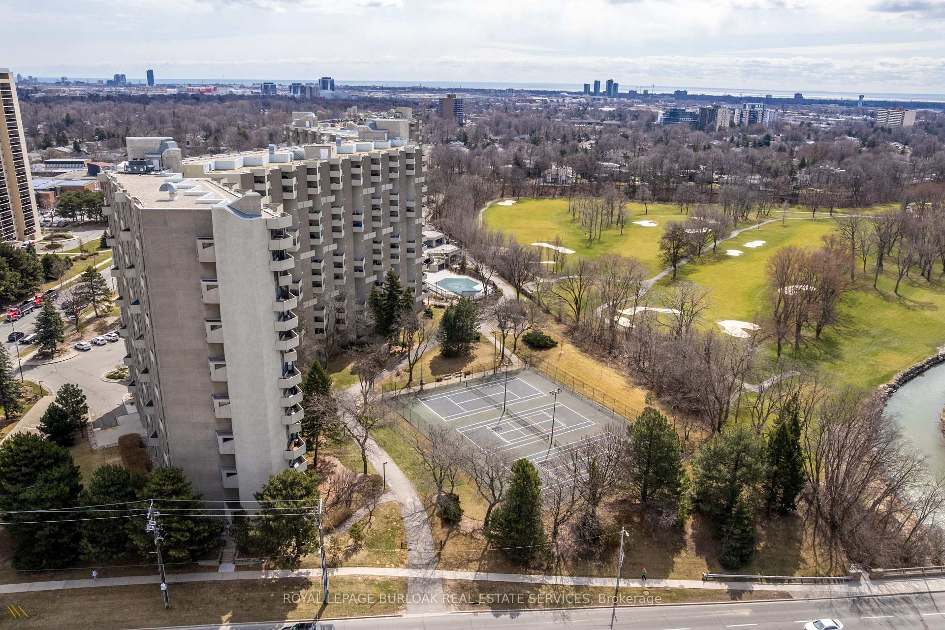 Photo 25 of Unit C34, 300 Mill Road, Etobicoke, Markland Wood — HOMEH