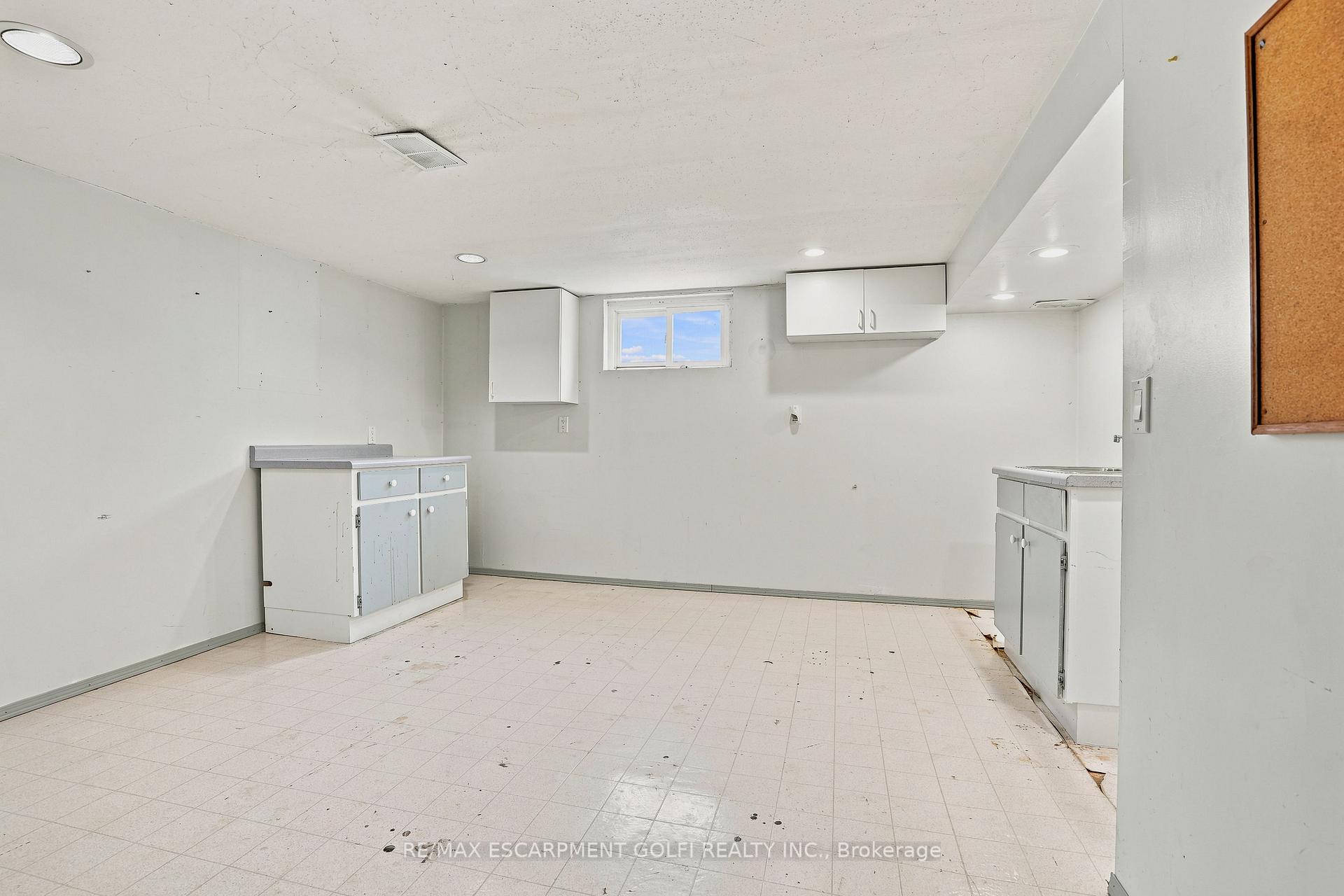 Photo 16 of 31 Franklin Boulevard, St. Catharines, E. Chester — HOMEH