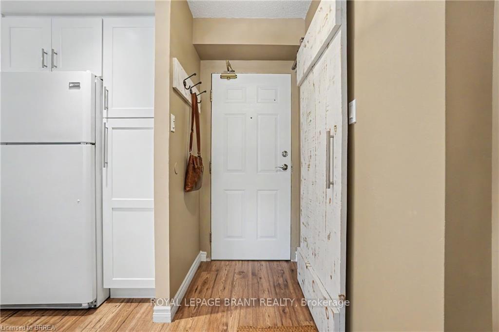 Photo 4 of Unit 204, 1270 Maple Crossing Boulevard, Burlington, Brant — HOMEH