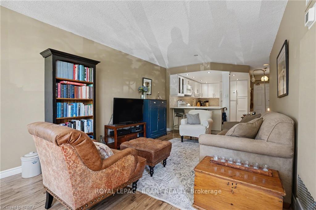 Photo 11 of Unit 204, 1270 Maple Crossing Boulevard, Burlington, Brant — HOMEH