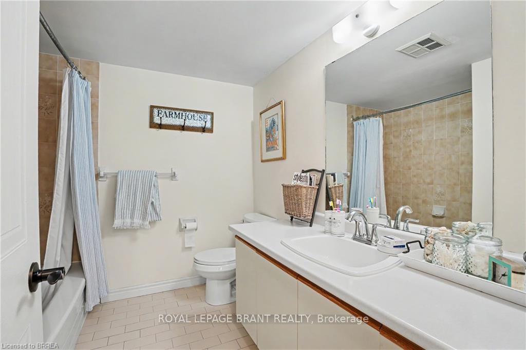 Photo 19 of Unit 204, 1270 Maple Crossing Boulevard, Burlington, Brant — HOMEH