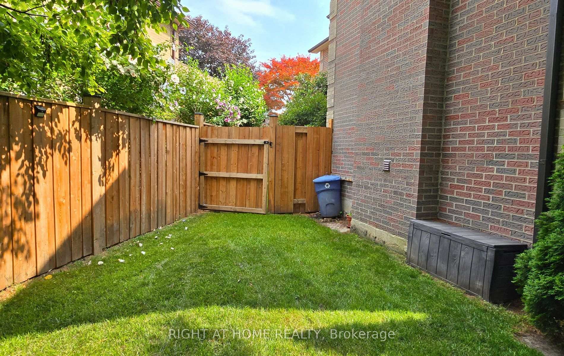 Photo 62 of 1665 Asgard Drive, Mississauga, Lakeview — HOMEH