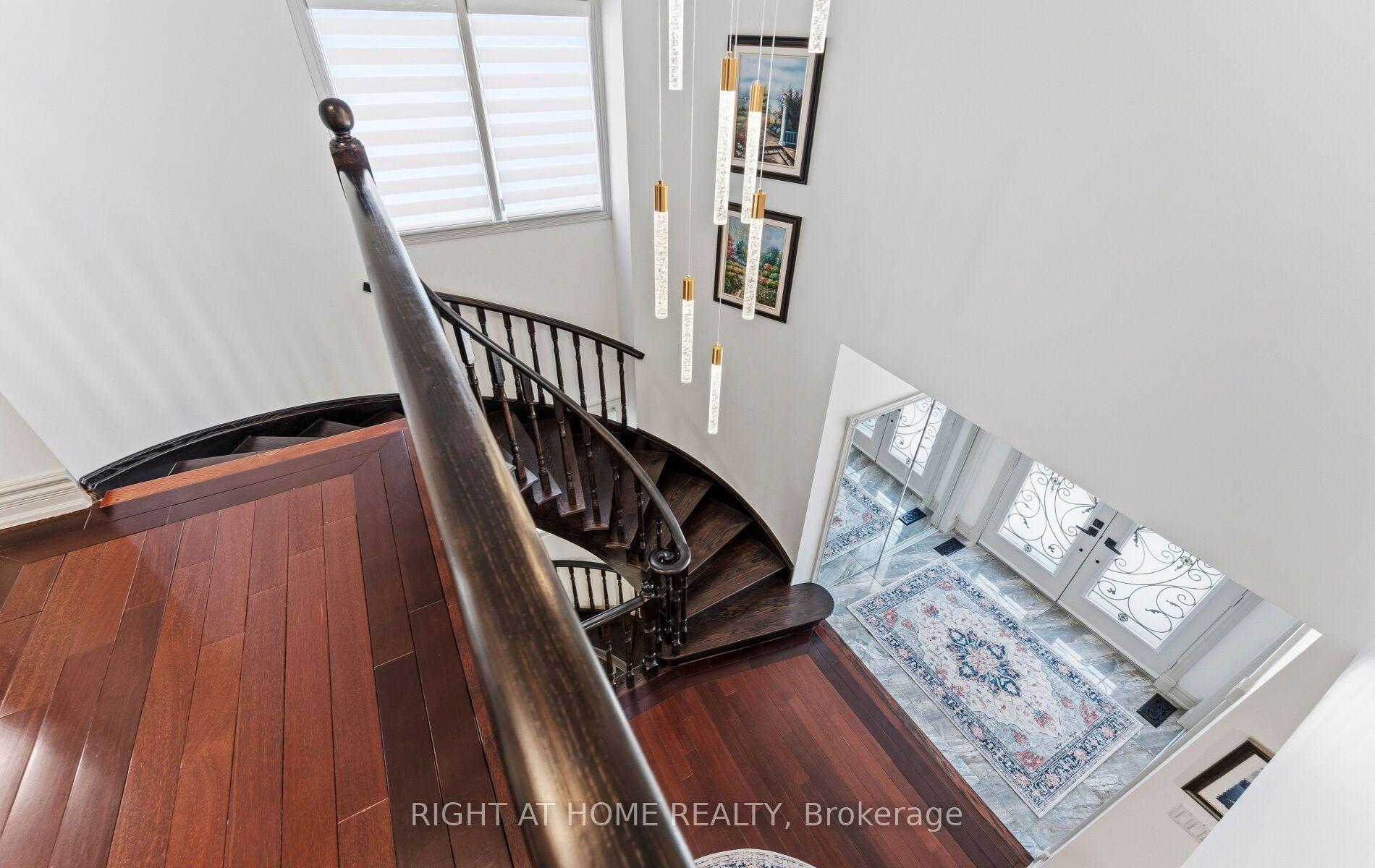 Photo 26 of 1665 Asgard Drive, Mississauga, Lakeview — HOMEH