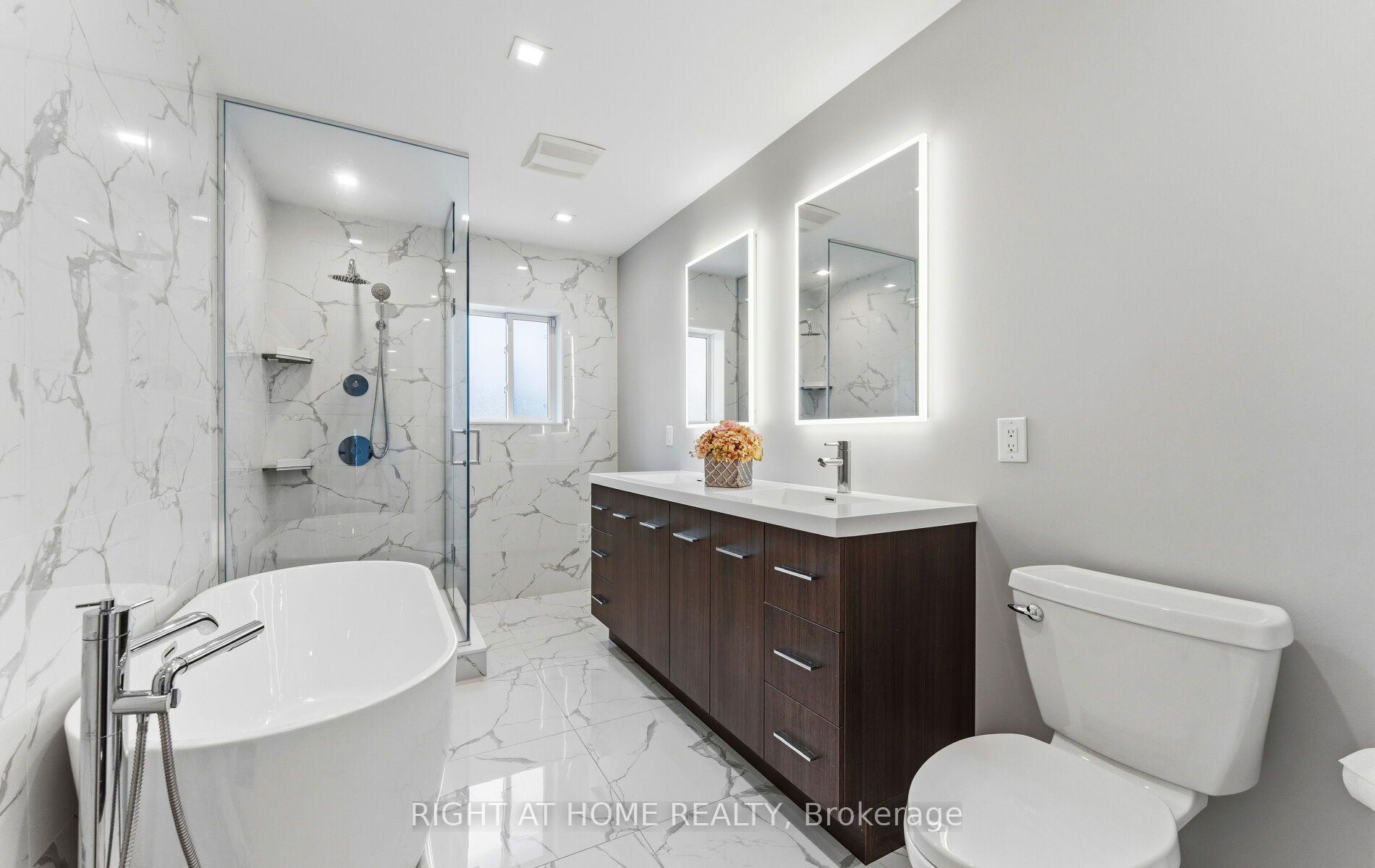 Photo 32 of 1665 Asgard Drive, Mississauga, Lakeview — HOMEH