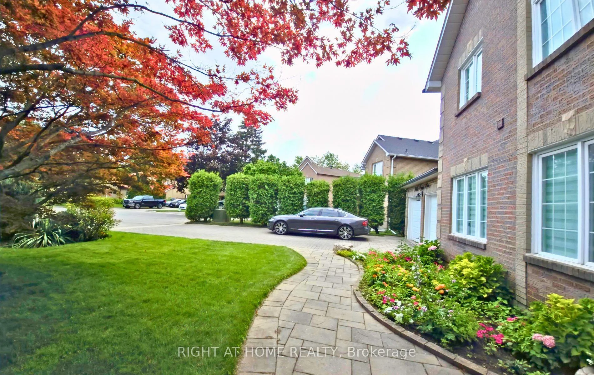 Photo 8 of 1665 Asgard Drive, Mississauga, Lakeview — HOMEH