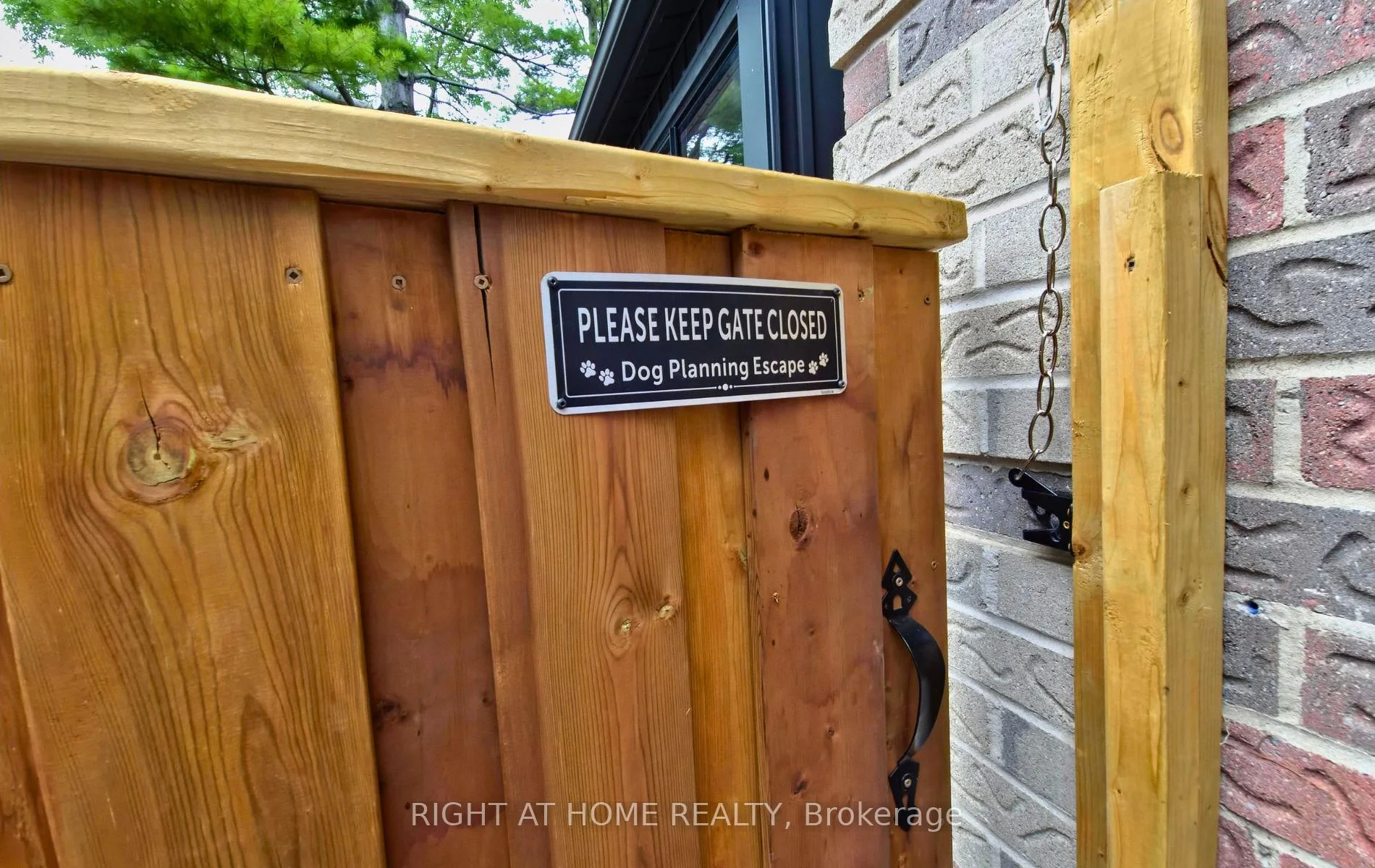 Photo 16 of 1665 Asgard Drive, Mississauga, Lakeview — HOMEH