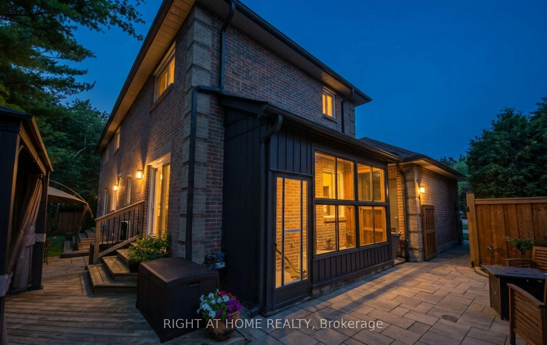 Photo 23 of 1665 Asgard Drive, Mississauga, Lakeview — HOMEH