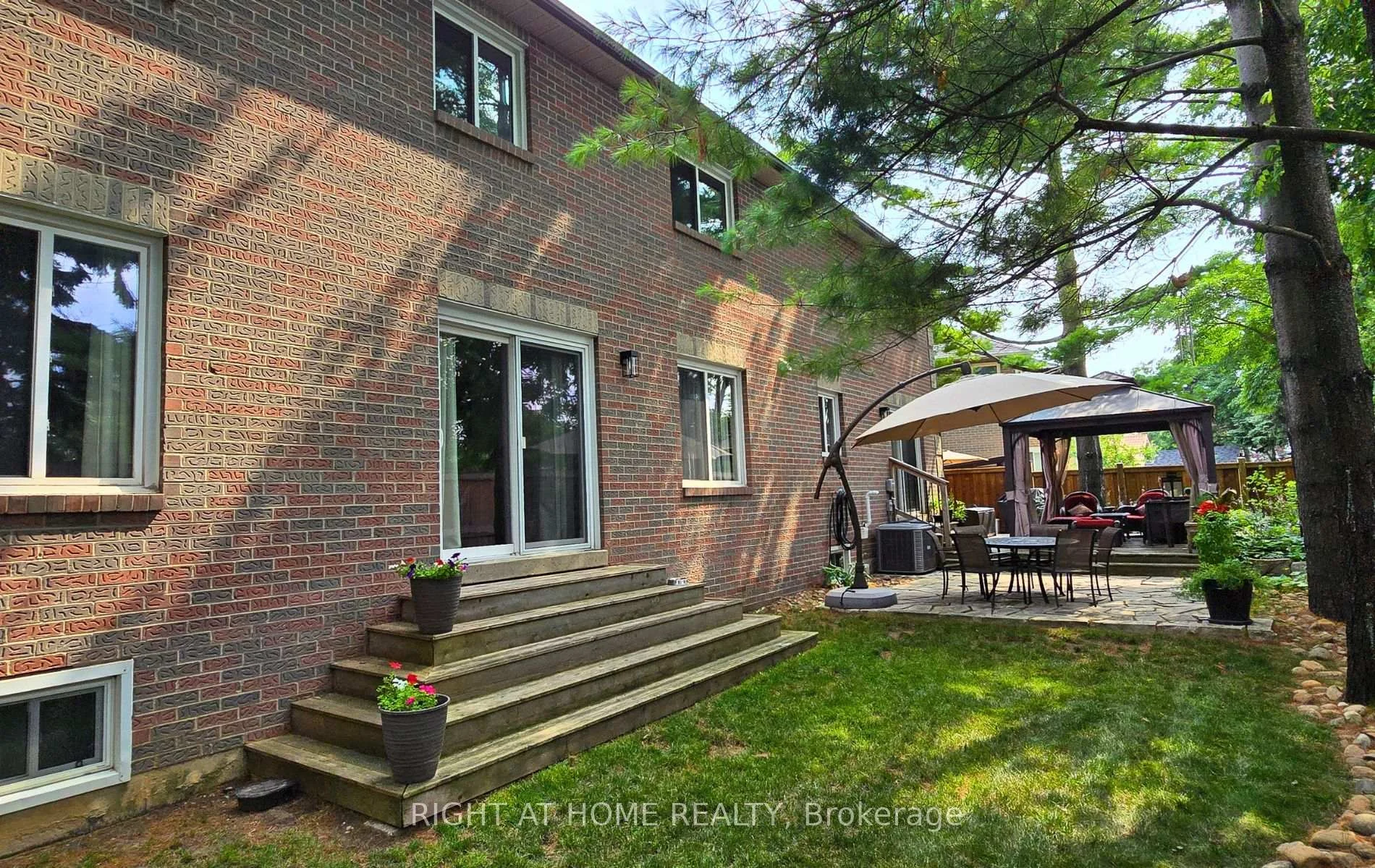 Photo 36 of 1665 Asgard Drive, Mississauga, Lakeview — HOMEH