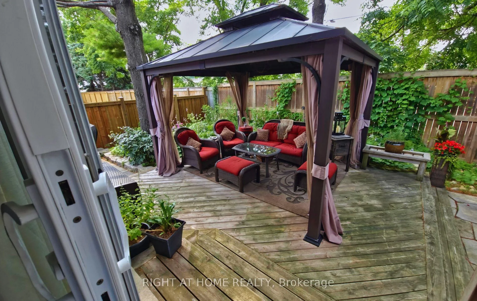 Photo 38 of 1665 Asgard Drive, Mississauga, Lakeview — HOMEH
