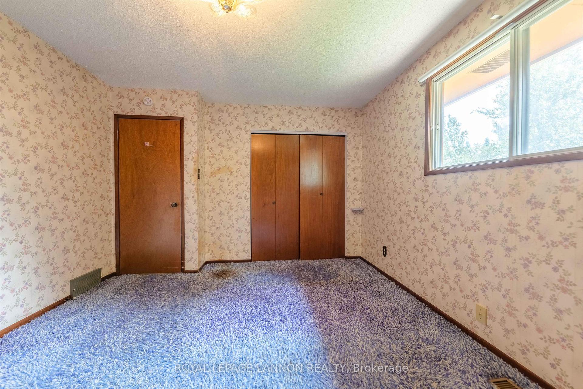 Photo 19 of 283 Carl Avenue E, Thunder Bay, John Street North — HOMEH