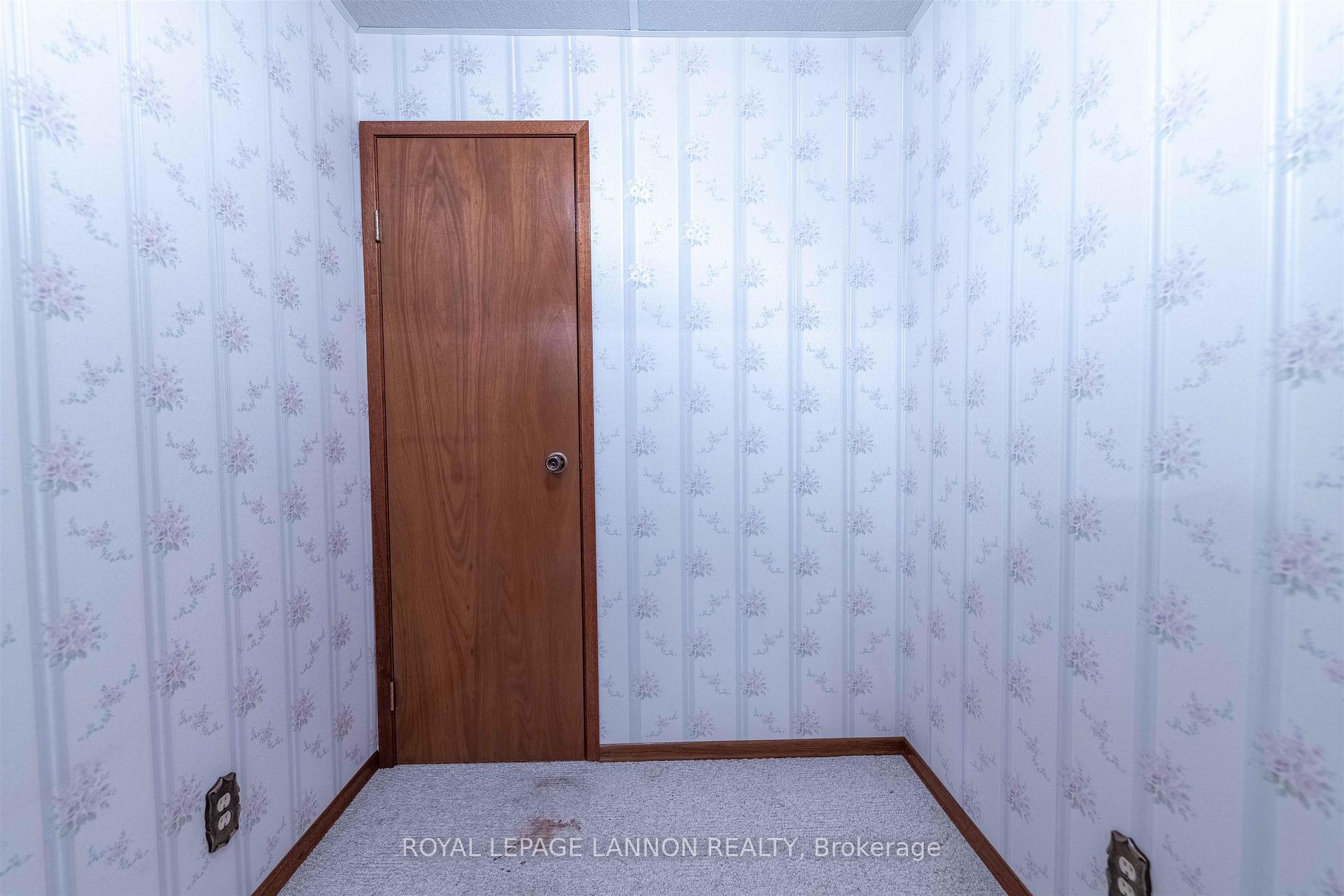 Photo 29 of 283 Carl Avenue E, Thunder Bay, John Street North — HOMEH