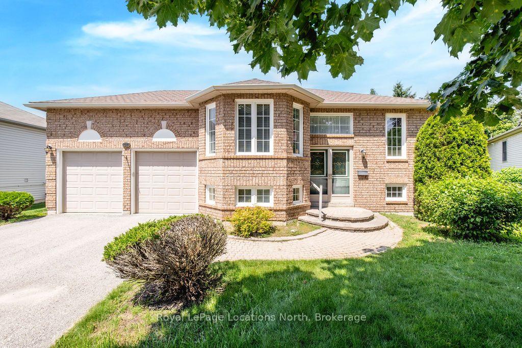 Photo 2 of 31 Brouwer Crescent, Wasaga Beach — HOMEH