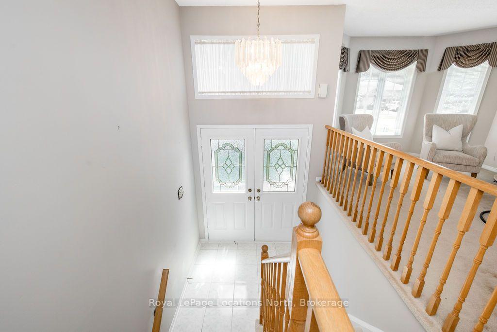 Photo 3 of 31 Brouwer Crescent, Wasaga Beach — HOMEH