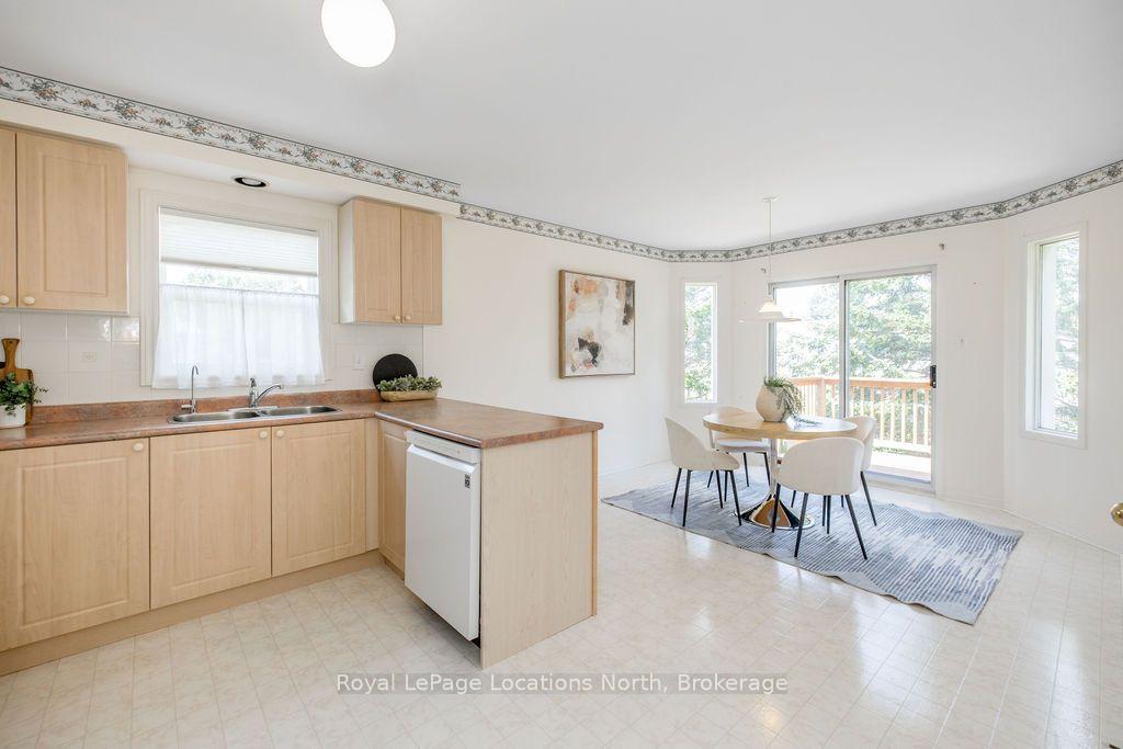 Photo 10 of 31 Brouwer Crescent, Wasaga Beach — HOMEH