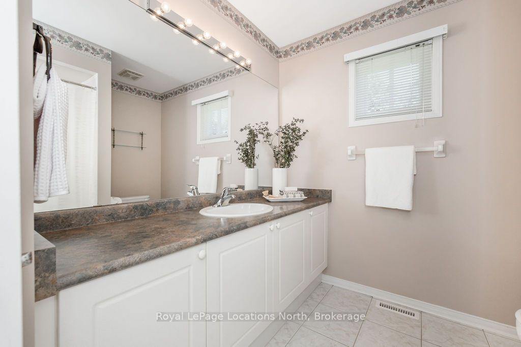 Photo 15 of 31 Brouwer Crescent, Wasaga Beach — HOMEH