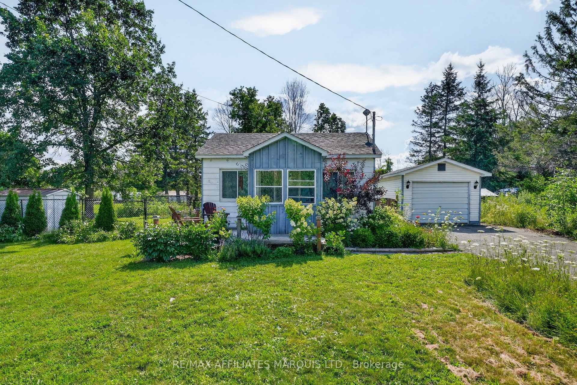 Front of 5414 Farran's Point Rd