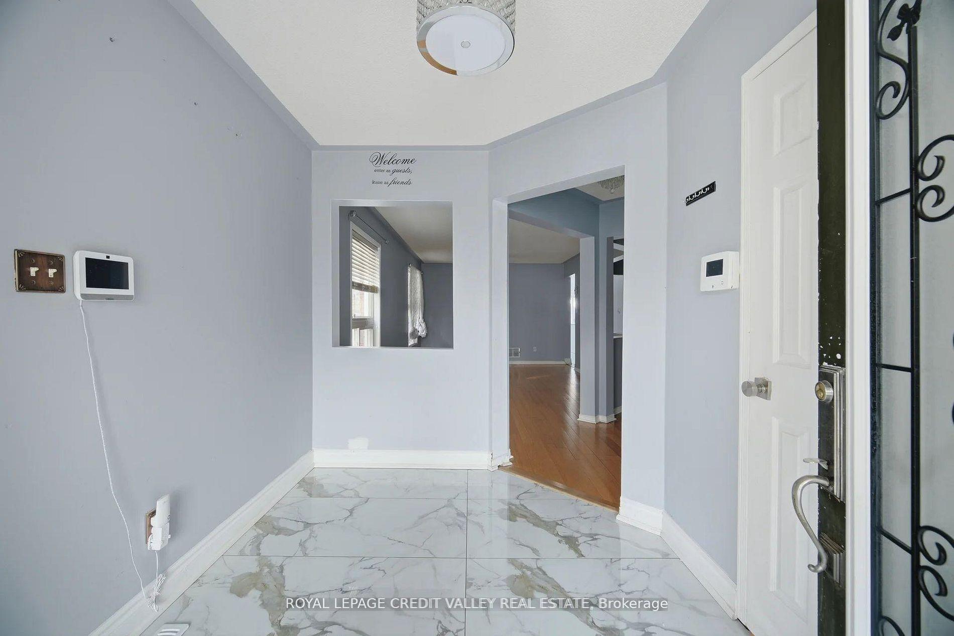 Photo 11 of 23 Capistro Street, Brampton, Fletcher's Meadow — HOMEH