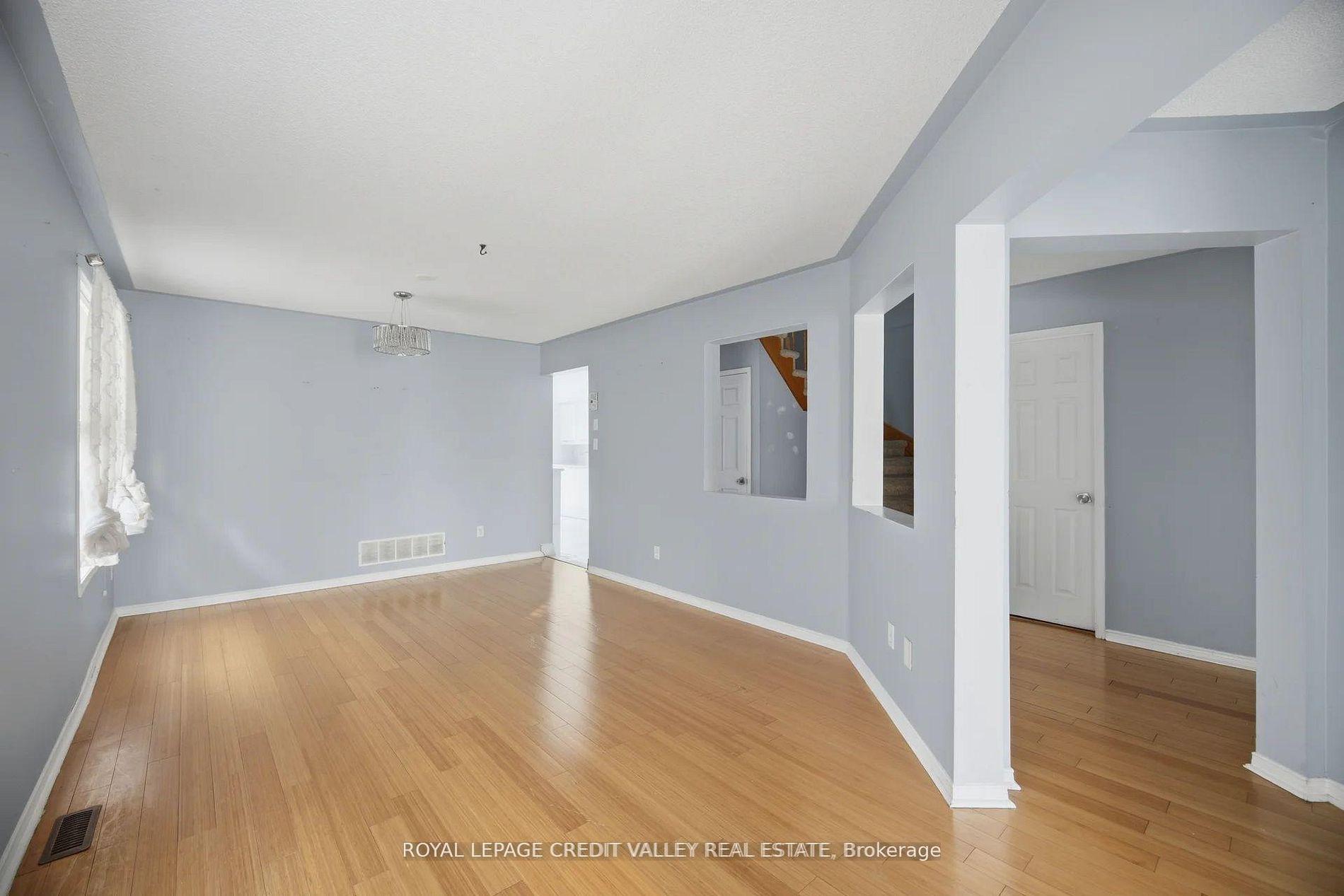 Photo 17 of 23 Capistro Street, Brampton, Fletcher's Meadow — HOMEH