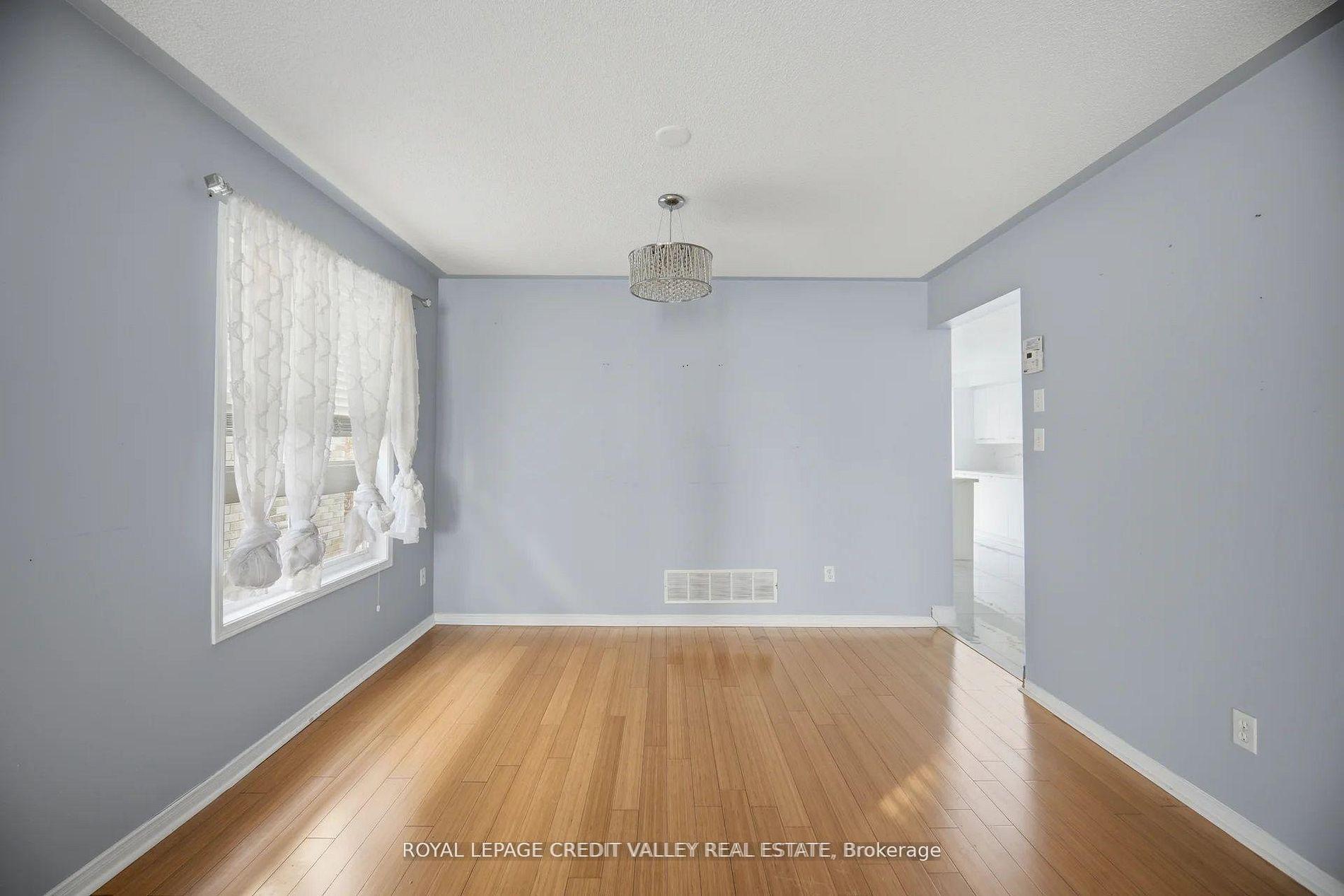Photo 21 of 23 Capistro Street, Brampton, Fletcher's Meadow — HOMEH