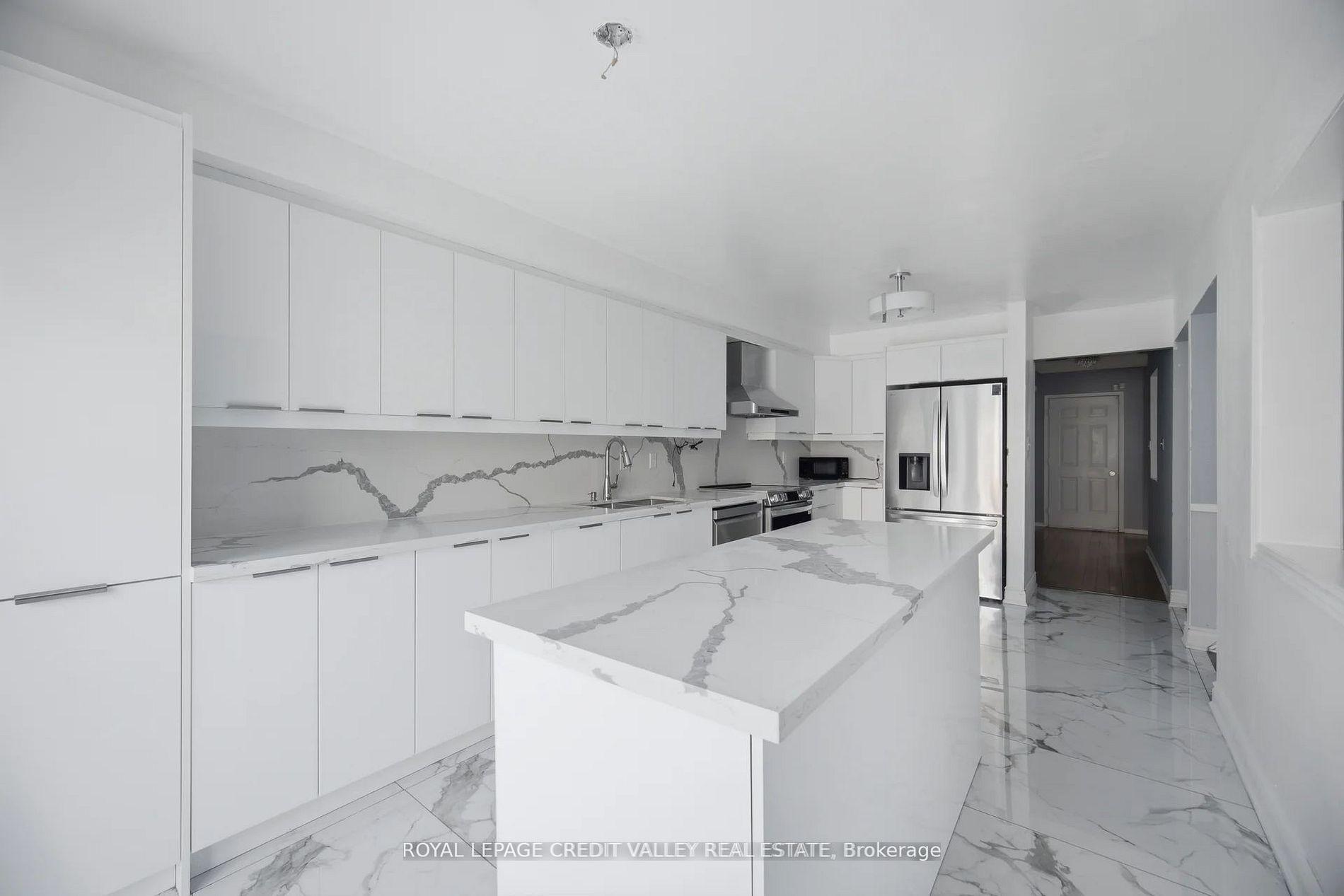 Photo 25 of 23 Capistro Street, Brampton, Fletcher's Meadow — HOMEH