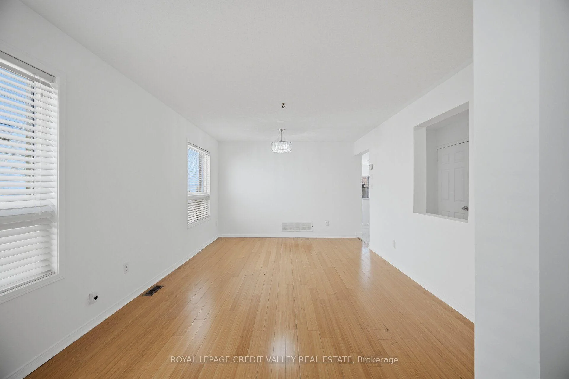 Photo 16 of 23 Capistro Street, Brampton, Fletcher's Meadow — HOMEH