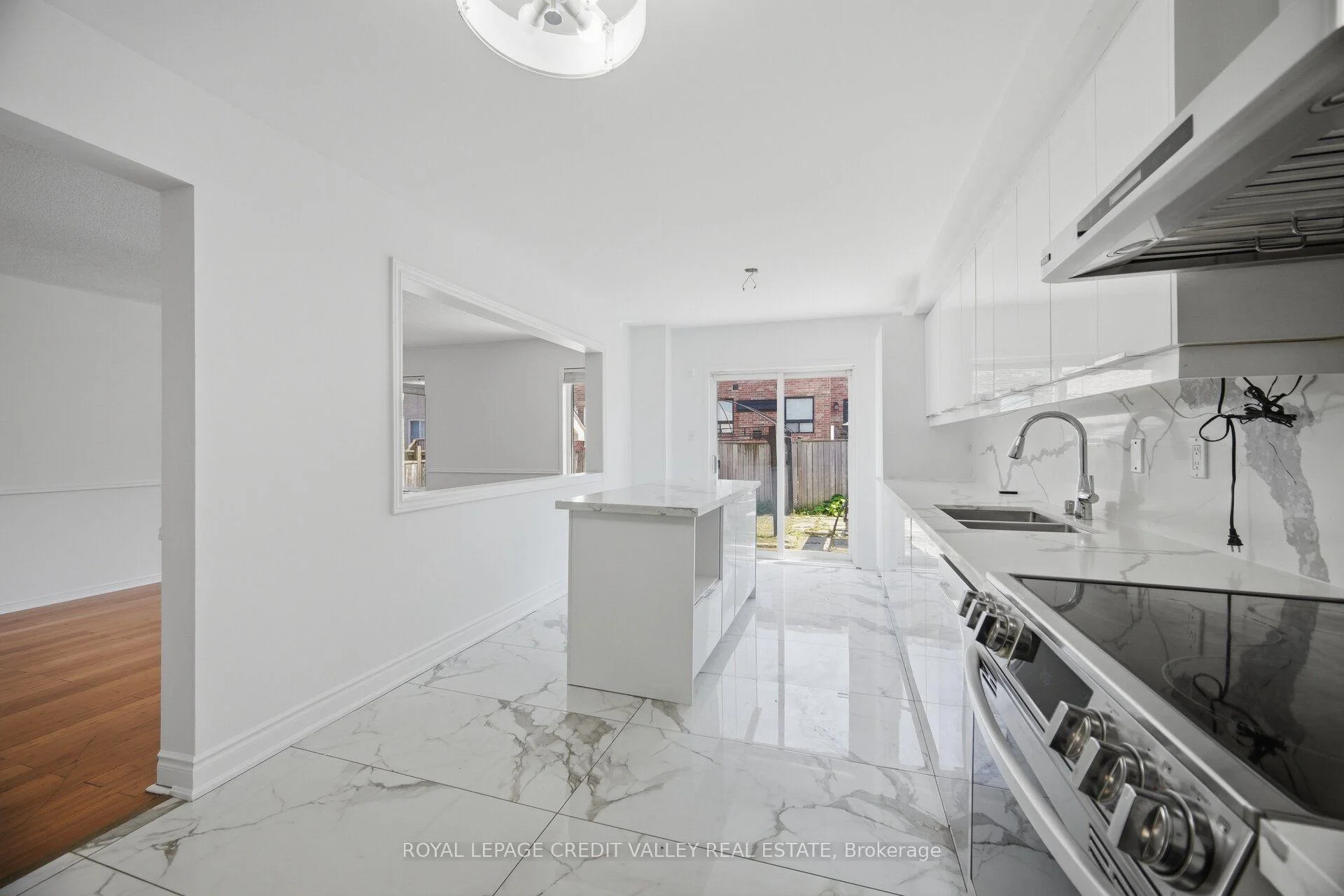 Photo 30 of 23 Capistro Street, Brampton, Fletcher's Meadow — HOMEH