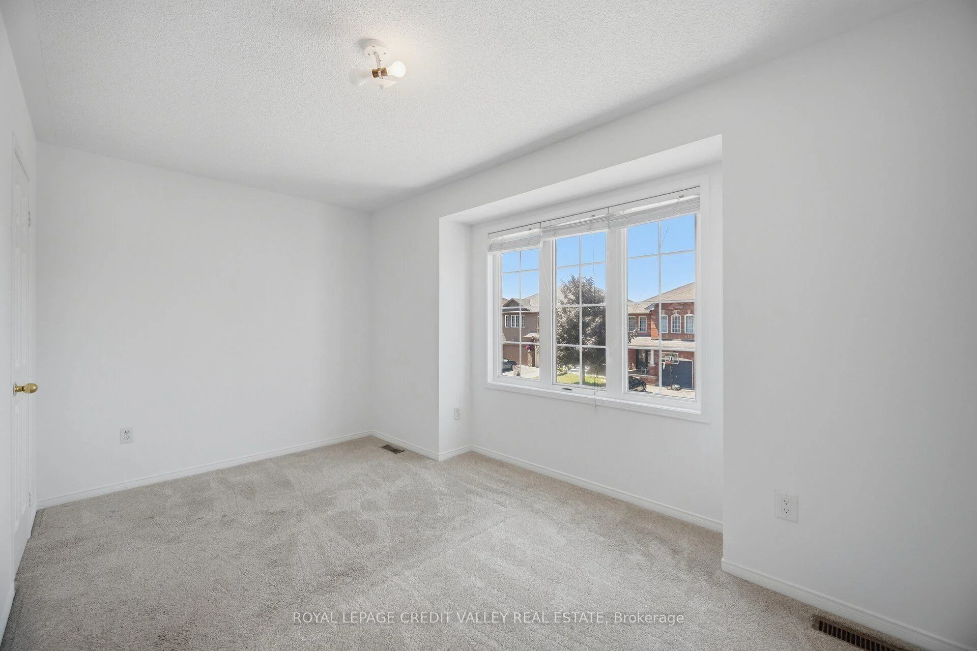 Photo 62 of 23 Capistro Street, Brampton, Fletcher's Meadow — HOMEH