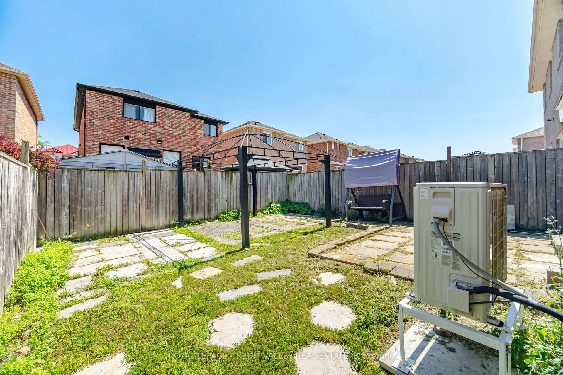 Photo 100 of 23 Capistro Street, Brampton, Fletcher's Meadow — HOMEH