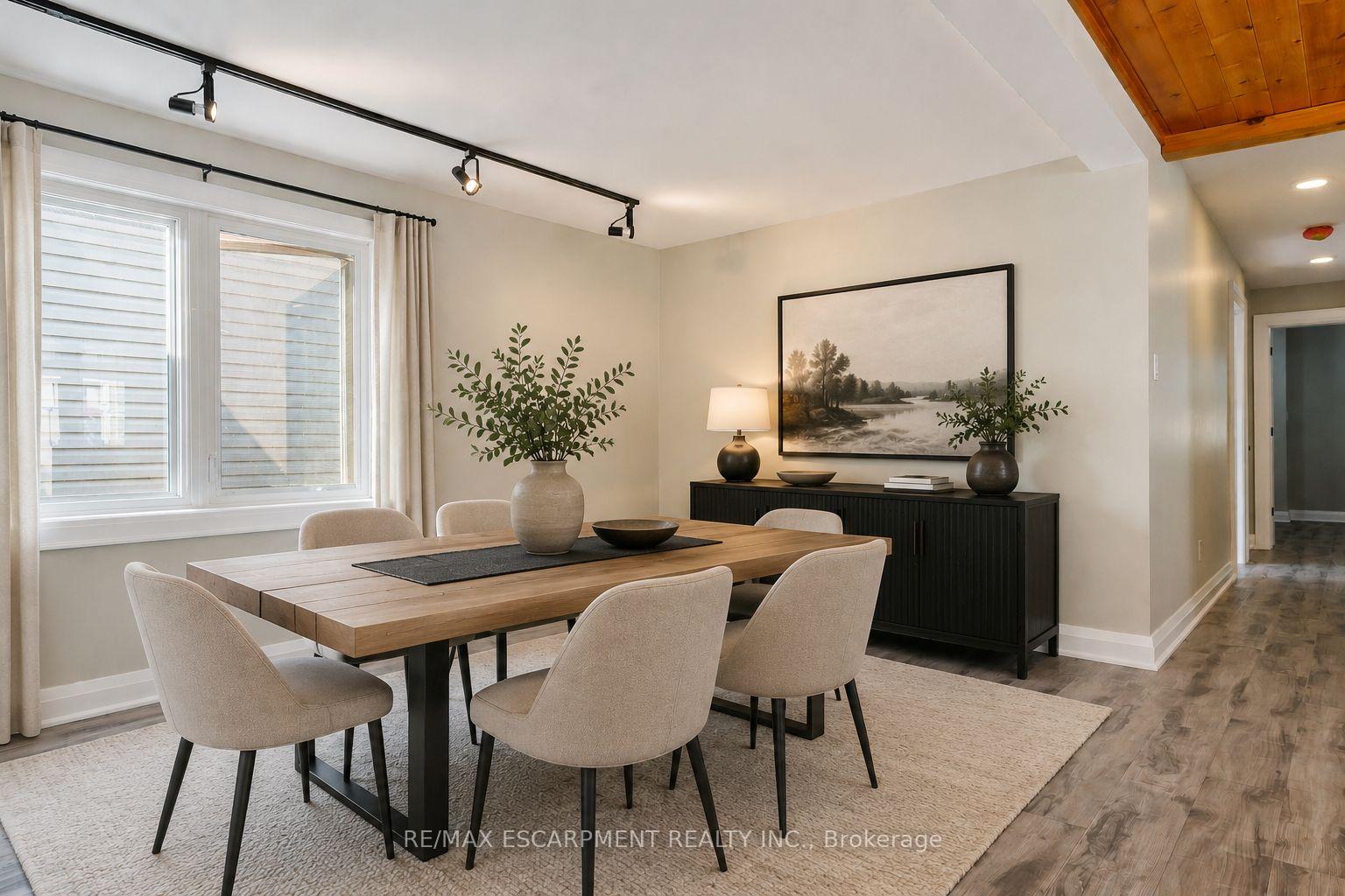 Photo 8 of Unit 19, 3233 Derry Road E, Mississauga, Malton — HOMEH