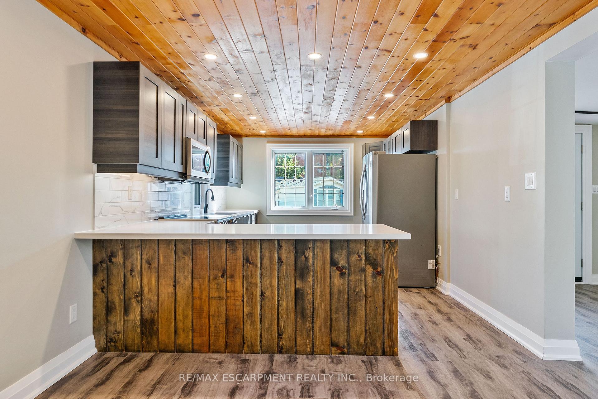 Photo 11 of Unit 19, 3233 Derry Road E, Mississauga, Malton — HOMEH
