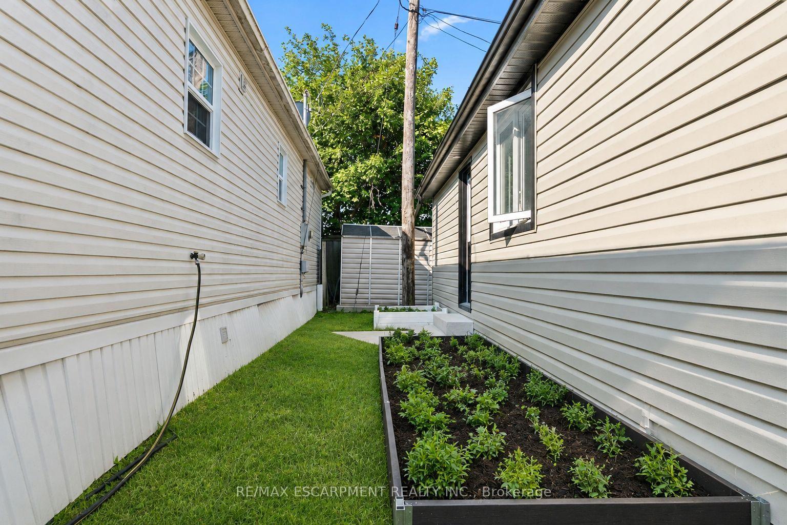 Photo 31 of Unit 19, 3233 Derry Road E, Mississauga, Malton — HOMEH