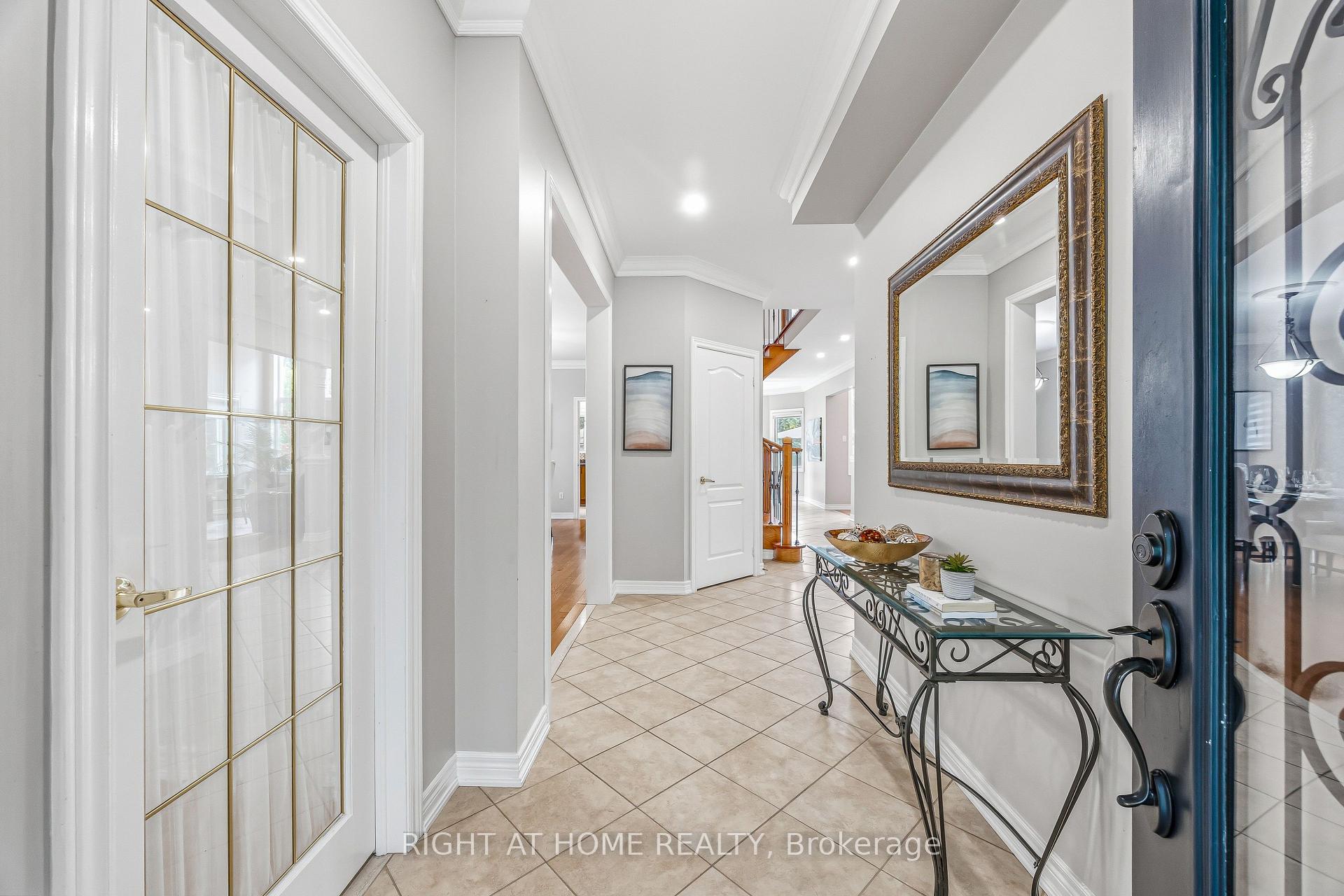 Photo 5 of 2275 Whitecliffe Way, Oakville, Westmount — HOMEH