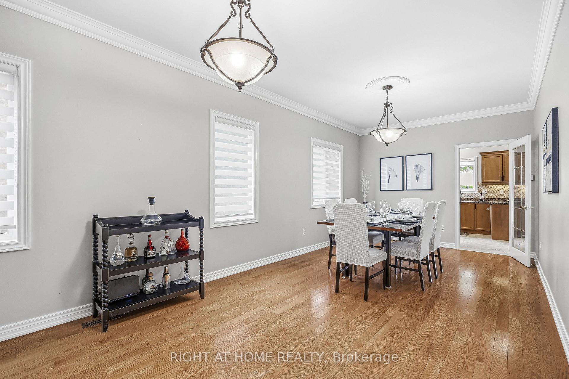 Photo 8 of 2275 Whitecliffe Way, Oakville, Westmount — HOMEH