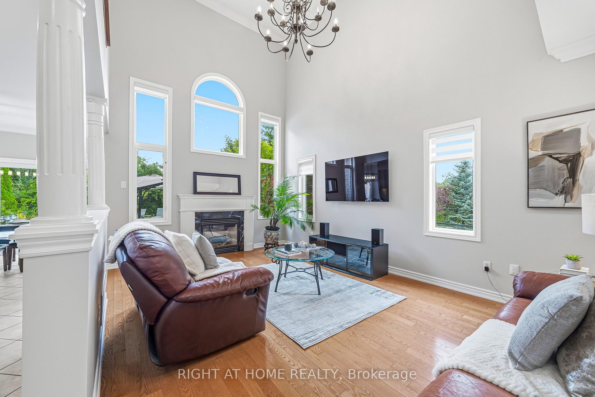 Photo 12 of 2275 Whitecliffe Way, Oakville, Westmount — HOMEH