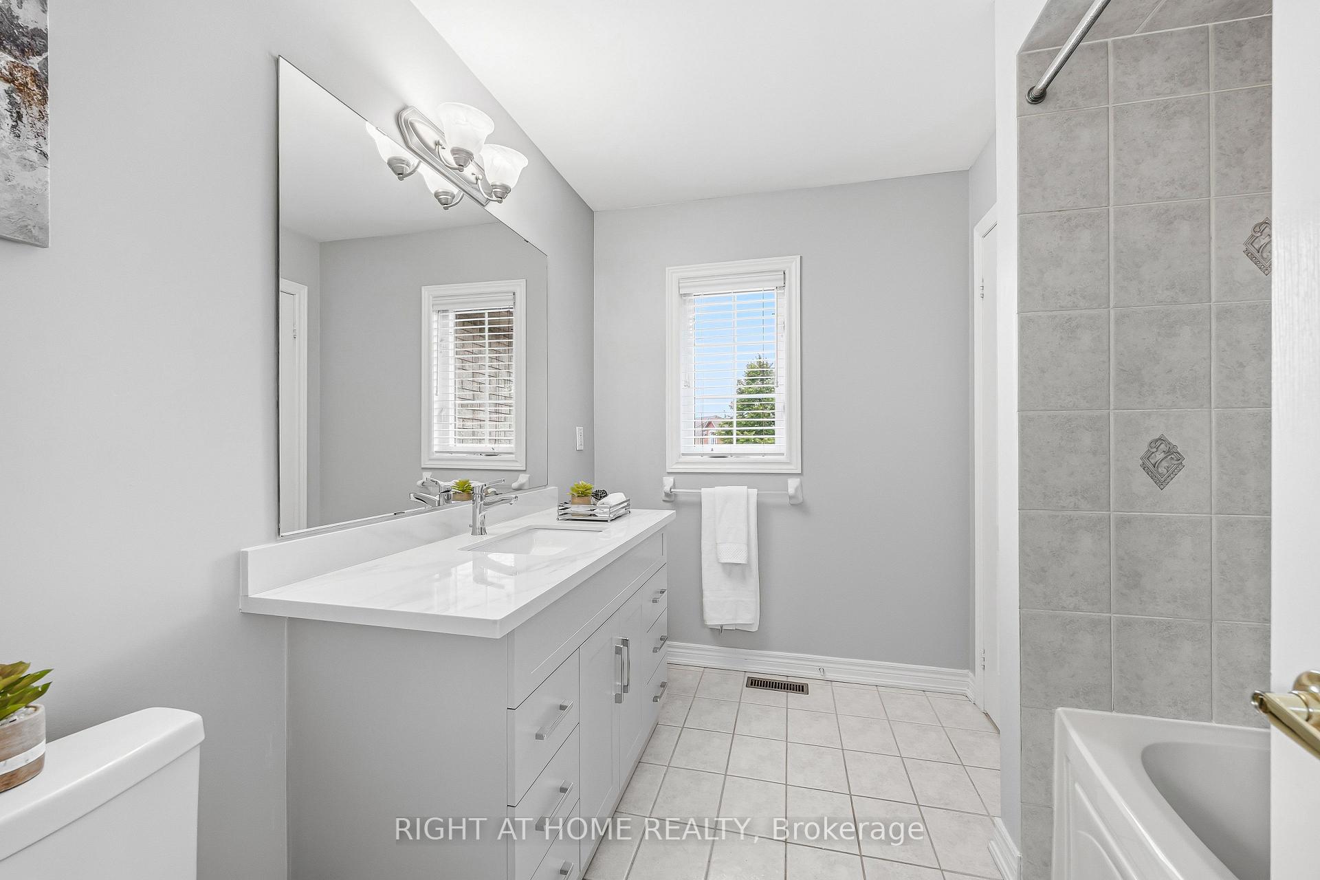 Photo 19 of 2275 Whitecliffe Way, Oakville, Westmount — HOMEH