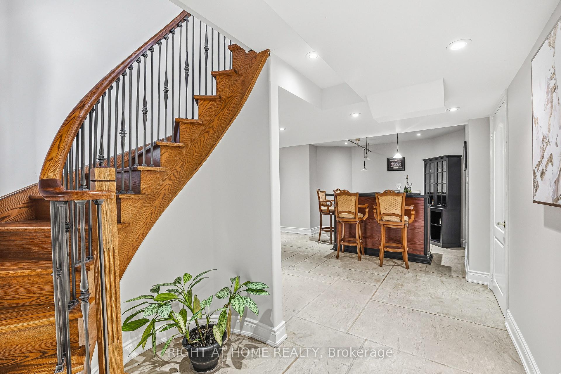 Photo 23 of 2275 Whitecliffe Way, Oakville, Westmount — HOMEH