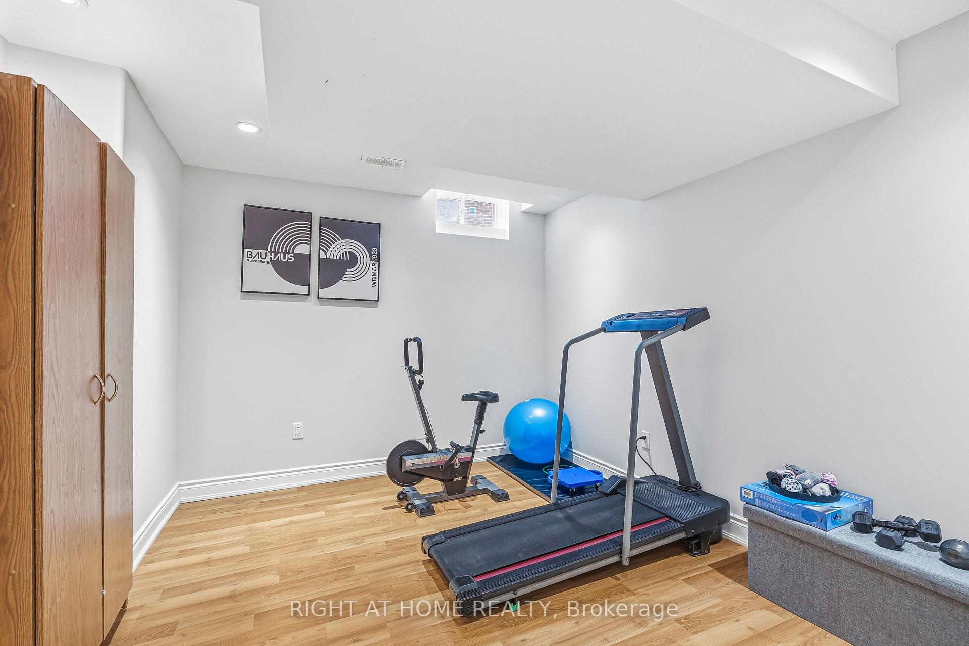 Photo 28 of 2275 Whitecliffe Way, Oakville, Westmount — HOMEH