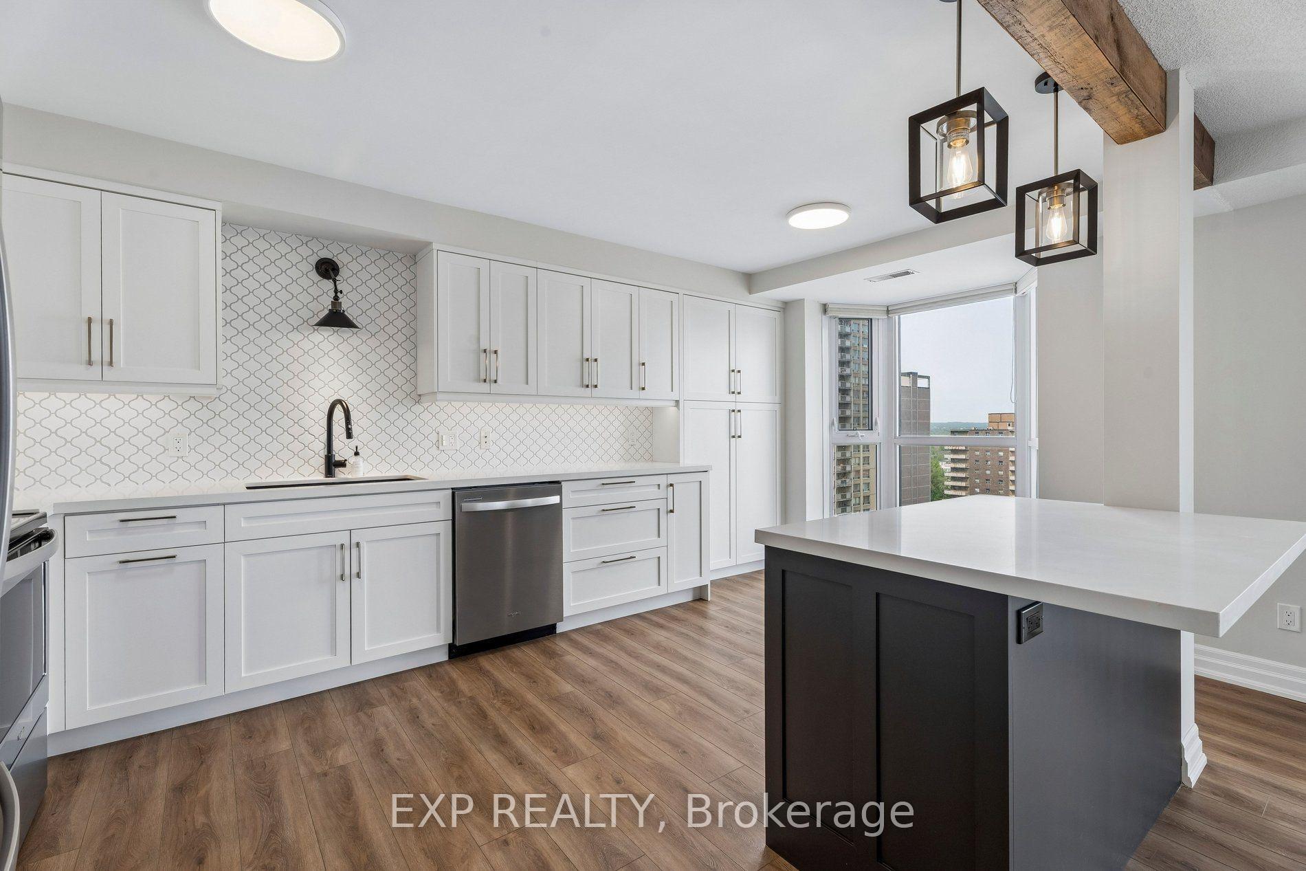 Photo 11 of Unit 1304, 67 Caroline Street S, Hamilton, Durand — HOMEH