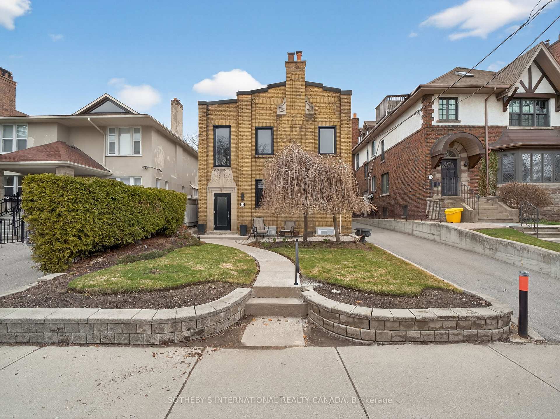 Photo 3 of Unit 1B, 24 College View Avenue, Toronto, Yonge-Eglinton — HOMEH