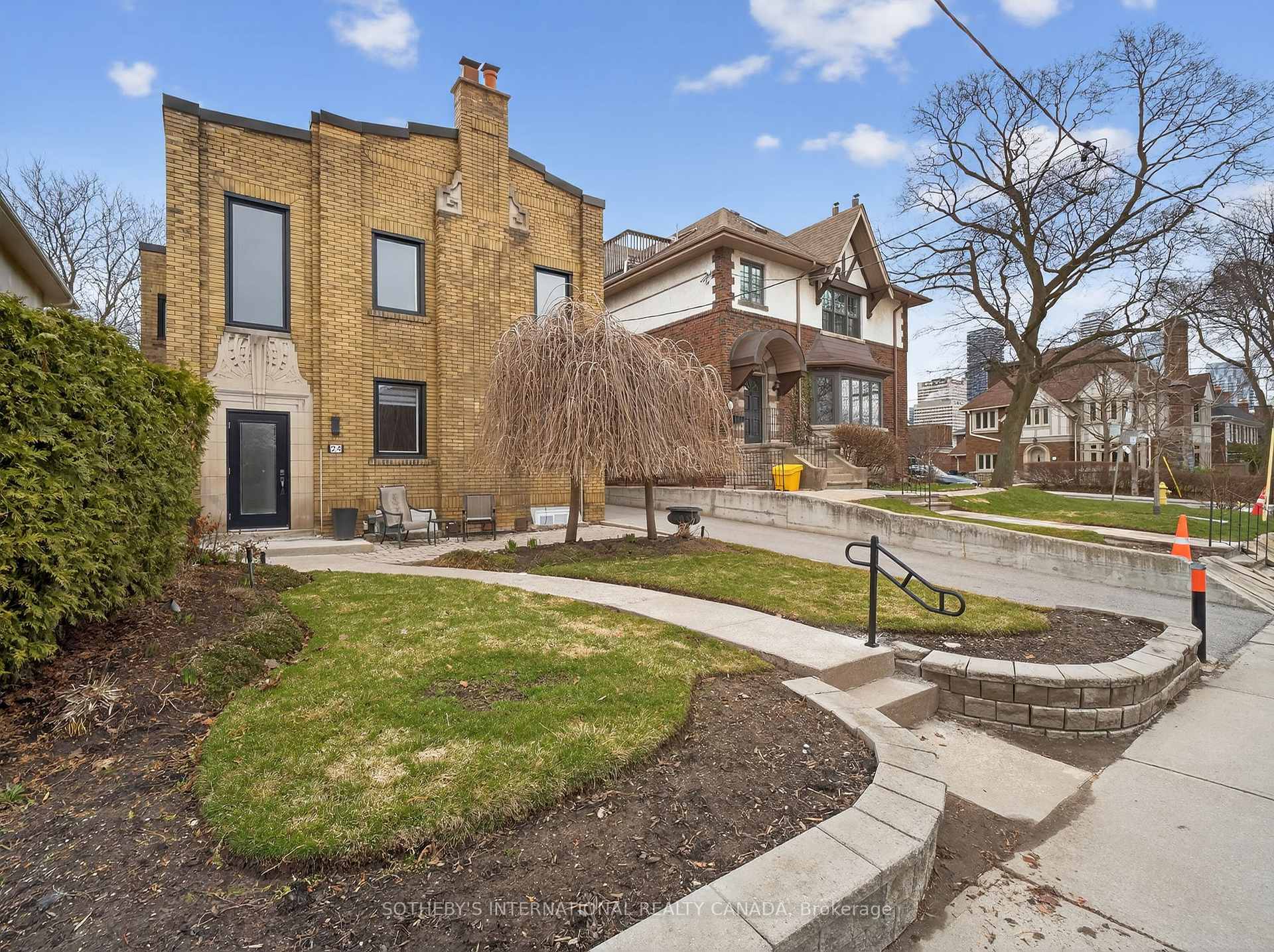 Photo 5 of Unit 1B, 24 College View Avenue, Toronto, Yonge-Eglinton — HOMEH