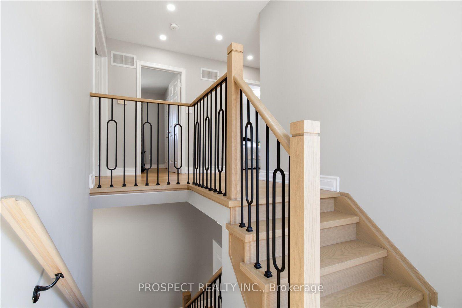 Photo 10 of 348 Vellore Avenue, Vaughan, Vellore Village — HOMEH