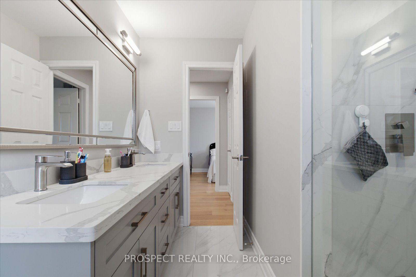 Photo 11 of 348 Vellore Avenue, Vaughan, Vellore Village — HOMEH