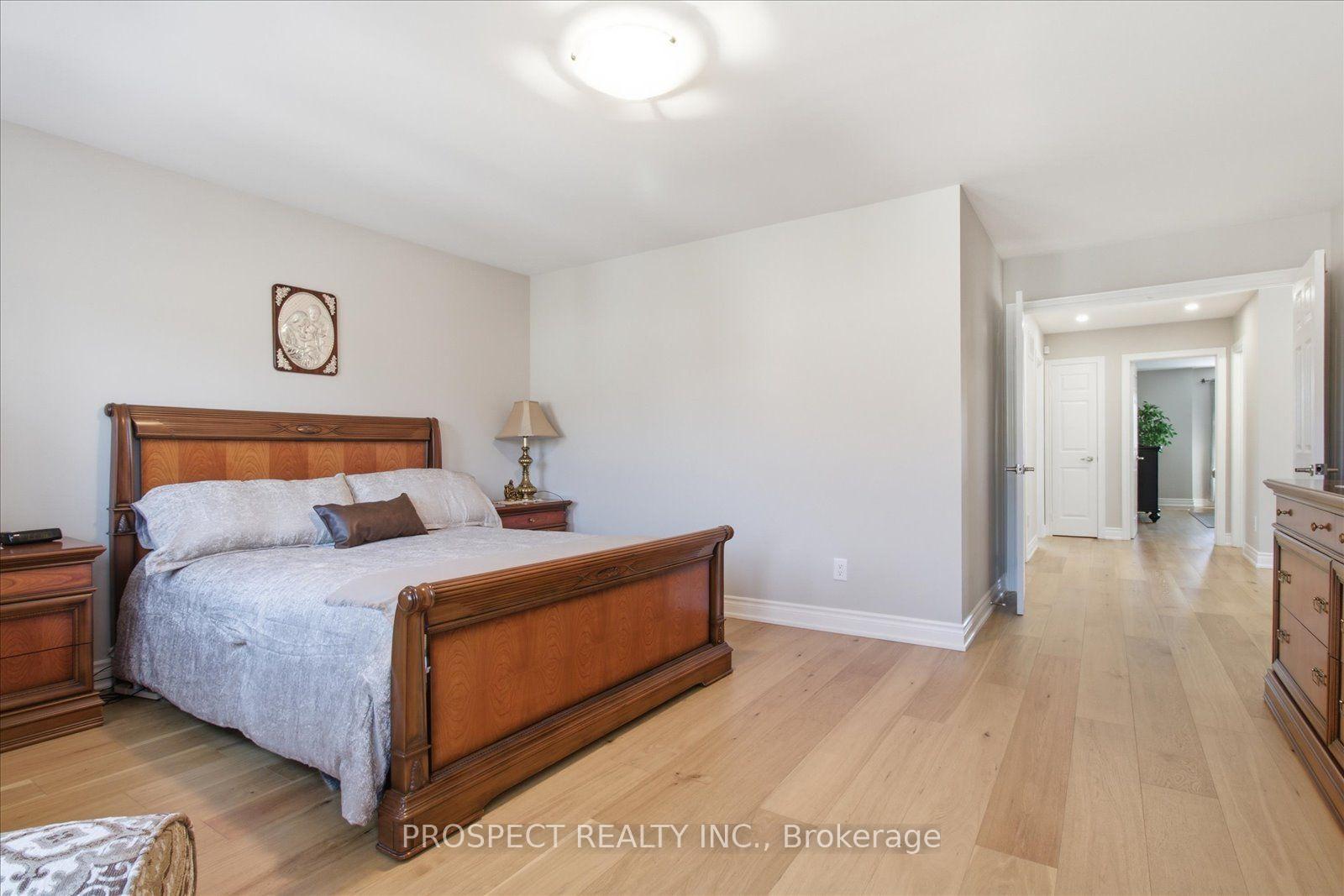 Photo 16 of 348 Vellore Avenue, Vaughan, Vellore Village — HOMEH