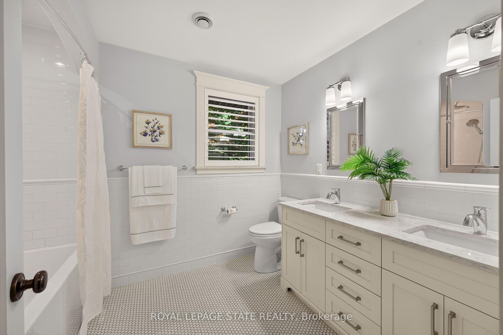 Photo 20 of 341 Lima Court, Hamilton, Meadowlands — HOMEH